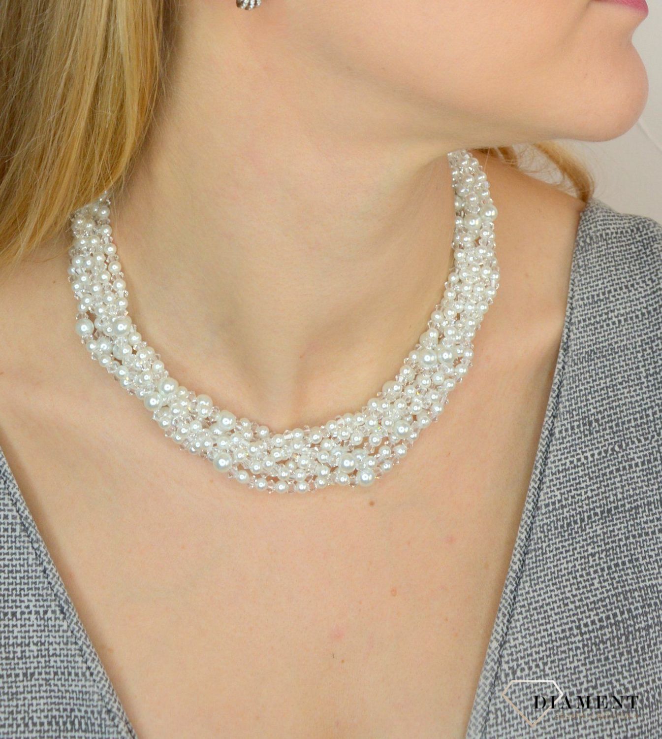 Naszyjnik Swarovski element i perełki syntetyczne NR 624 wykonana ze srebra próby 925 oraz ekskluzywnych kryształów Swarovski® crystals. Biżuteria naszyjnik Swarovski Radziszewska1.jpg